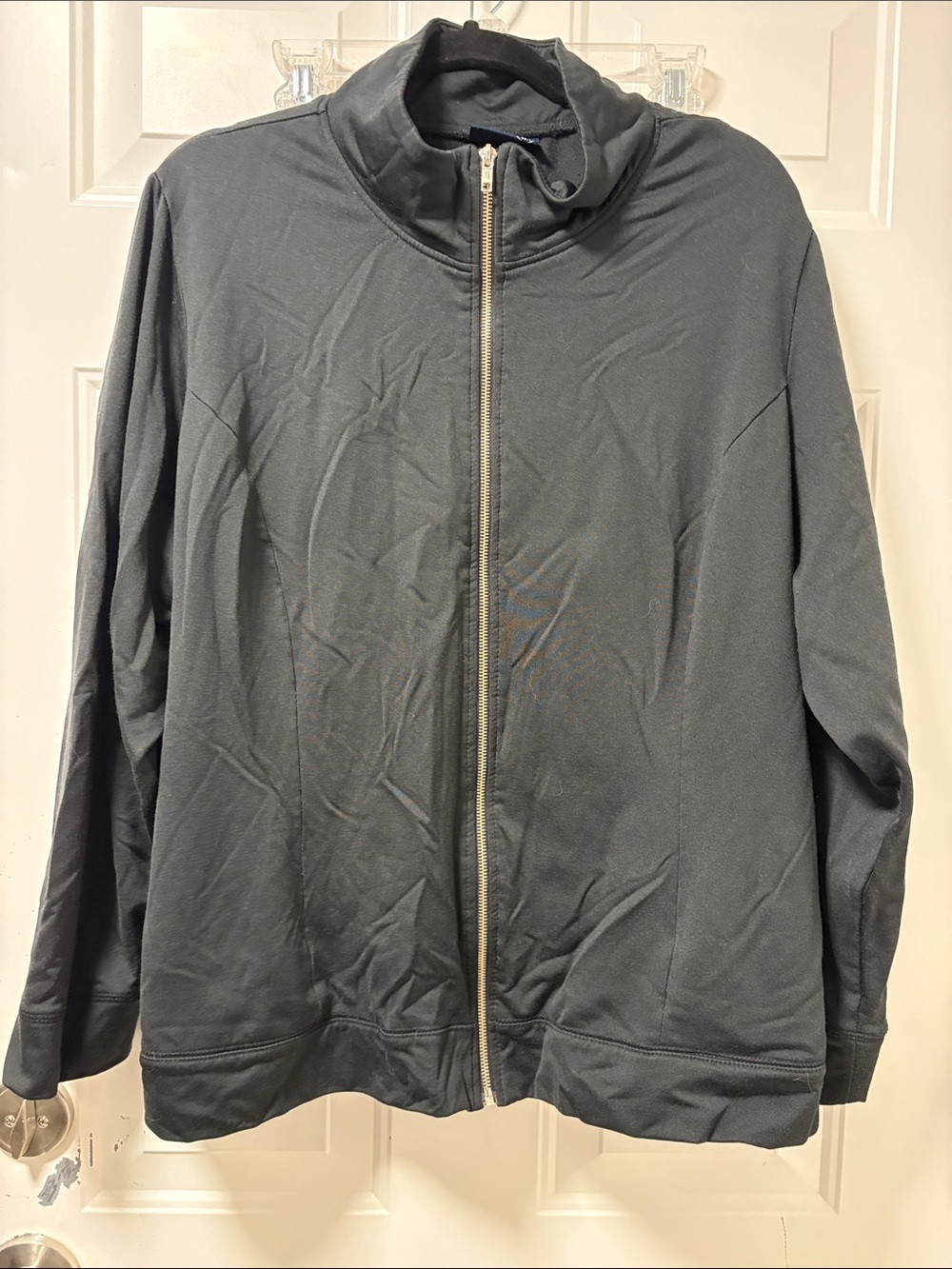 Women’s Black Full-Zip Jacket - Lightweight Comfort